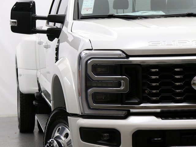 New 2026 Ford F450 Platinum image 4