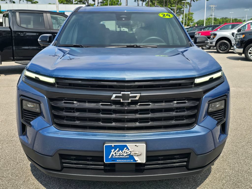 Used 2024 Chevrolet Traverse LT w/ Midnight/Sport Edition AWD/4WD image 8