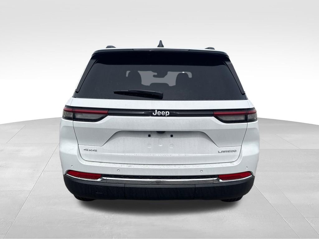 New 2026 Jeep Grand Cherokee Laredo X AWD/4WD image 4