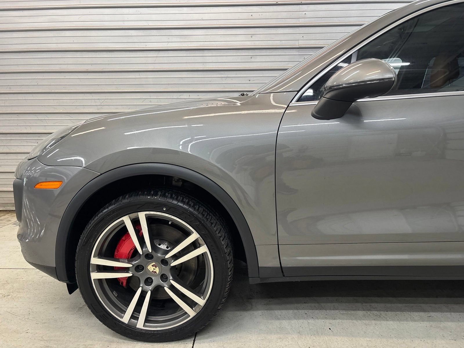 Used 2015 Porsche Cayenne Turbo AWD/4WD image 4