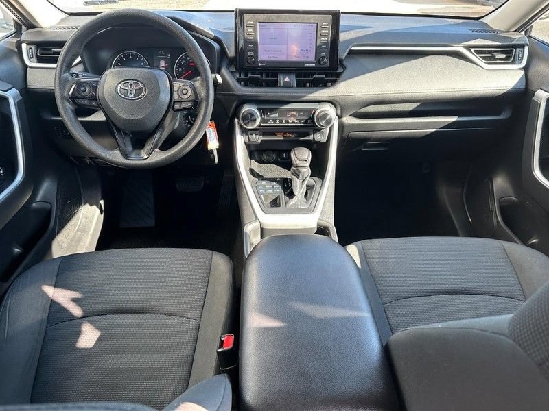 Used 2021 Toyota RAV4 LE AWD/4WD image 13