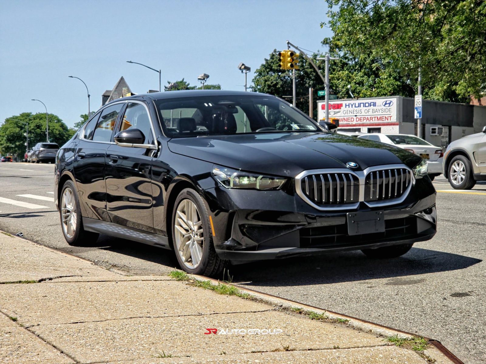 Used 2024 BMW 530i xDrive AWD/4WD image 4