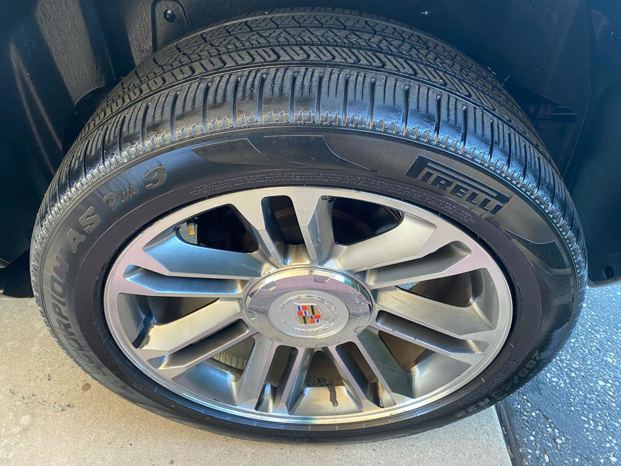 Used 2013 Cadillac Escalade Premium AWD/4WD image 27