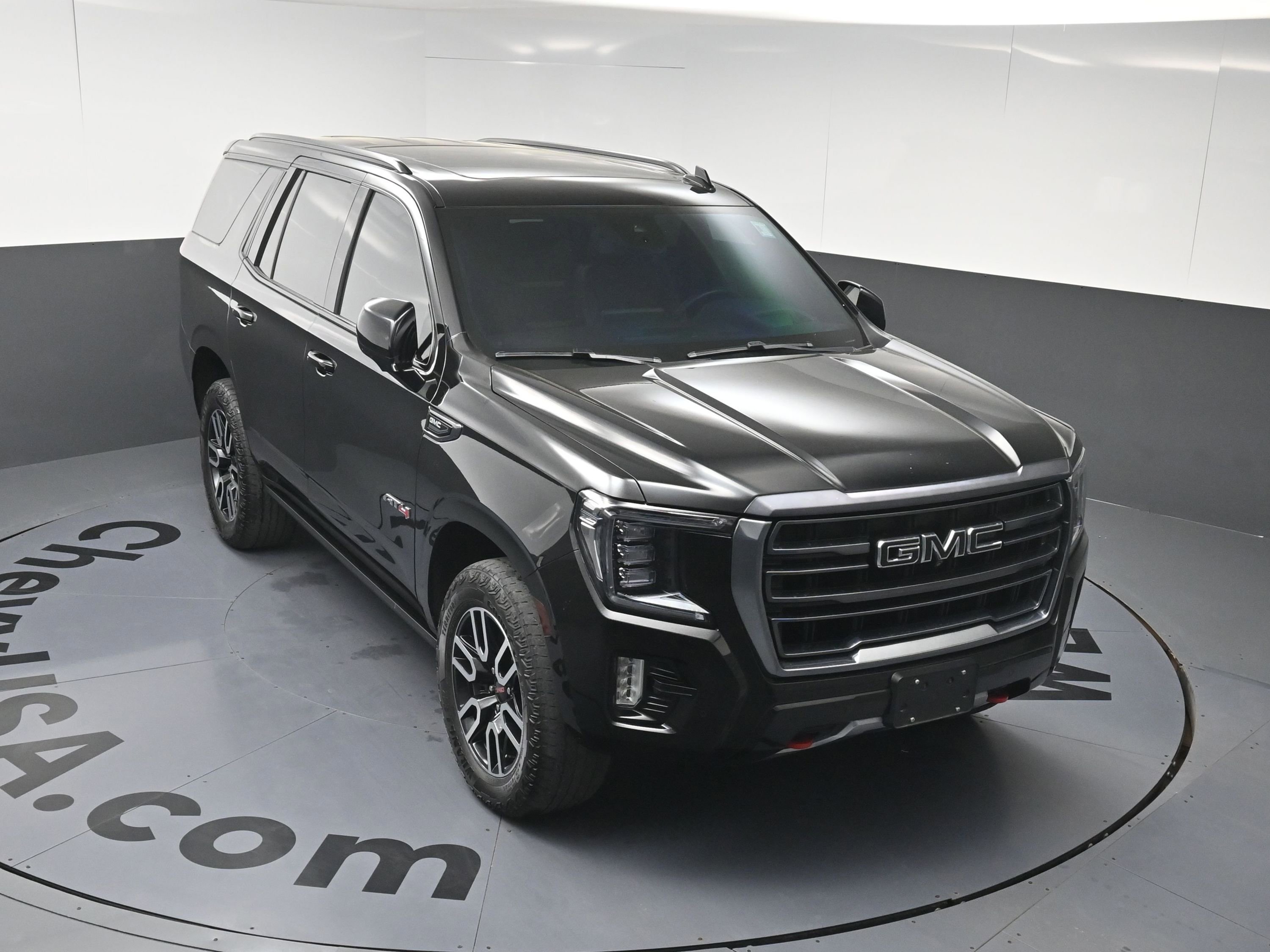 Used 2024 GMC Yukon AT4 w/ Technology Package image 32