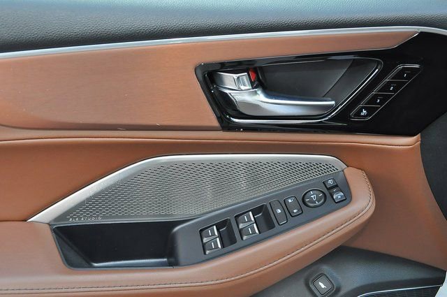 Used 2023 Acura MDX SH-AWD w/ Technology Package image 13