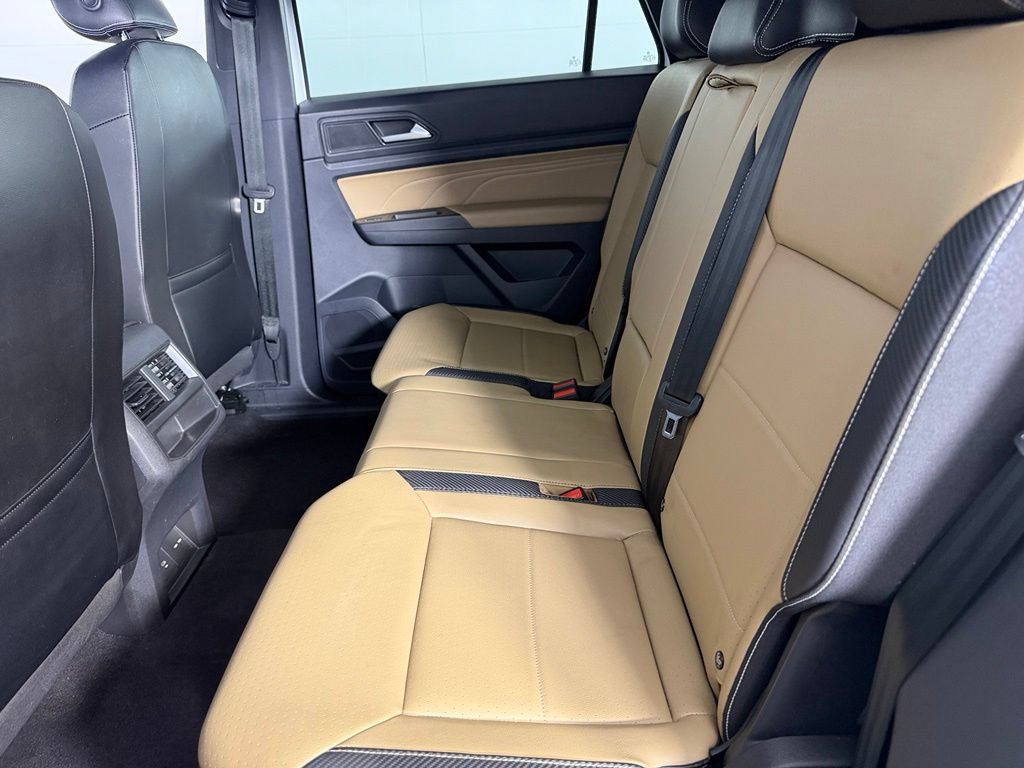 Used 2022 Volkswagen Atlas Cross Sport SE w/ Black Wheel Package FWD image 23
