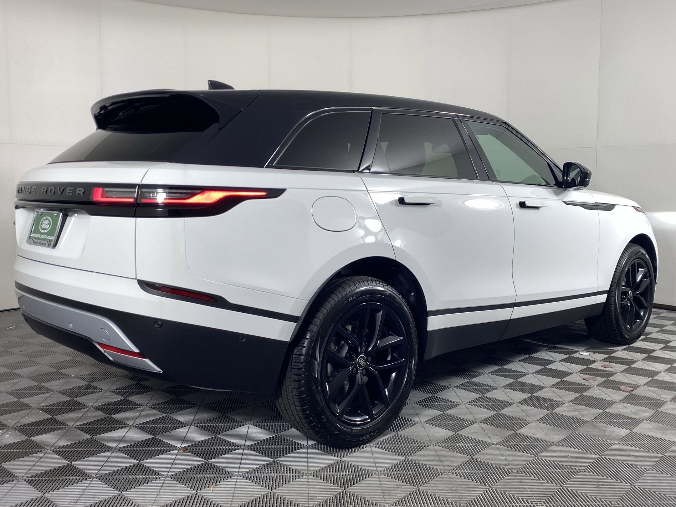 Used 2026 Land Rover Range Rover Velar S image 7