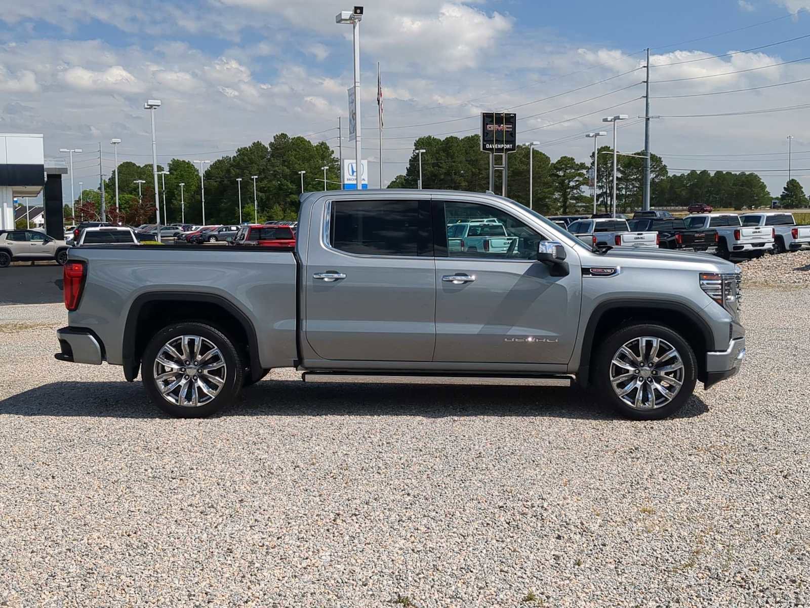 New 2026 GMC Sierra 1500 Denali AWD/4WD image 9