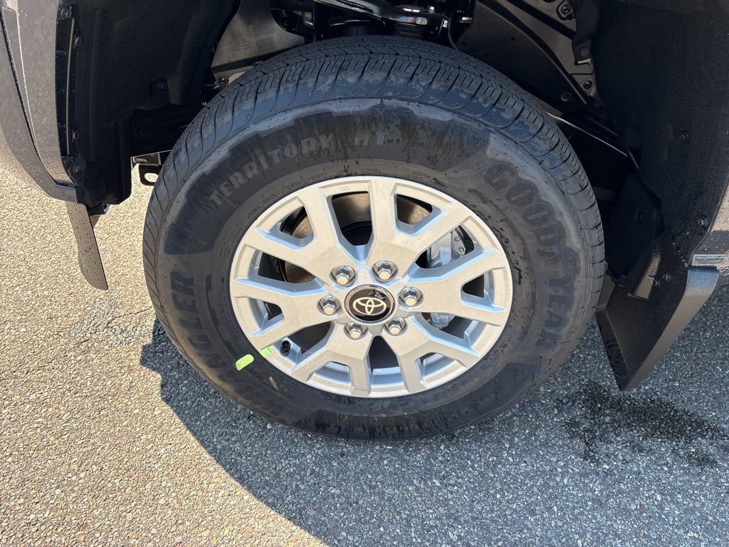 Certified 2026 Toyota Tacoma SR5 AWD/4WD image 11