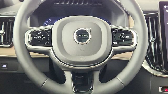 Certified 2026 Volvo XC90 B6 Plus w/ Protection Package Premier AWD/4WD image 26
