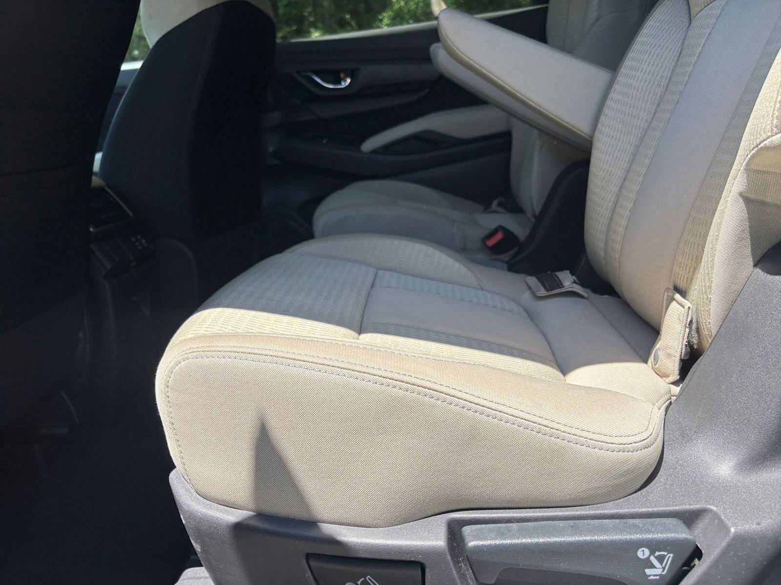 Used 2024 Subaru Ascent Premium w/ Convenience Package AWD/4WD image 27