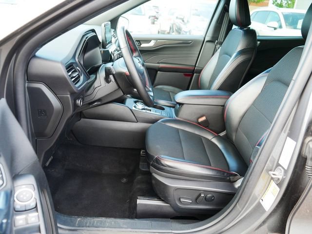 Used 2025 Ford Escape ST-Line AWD/4WD image 13