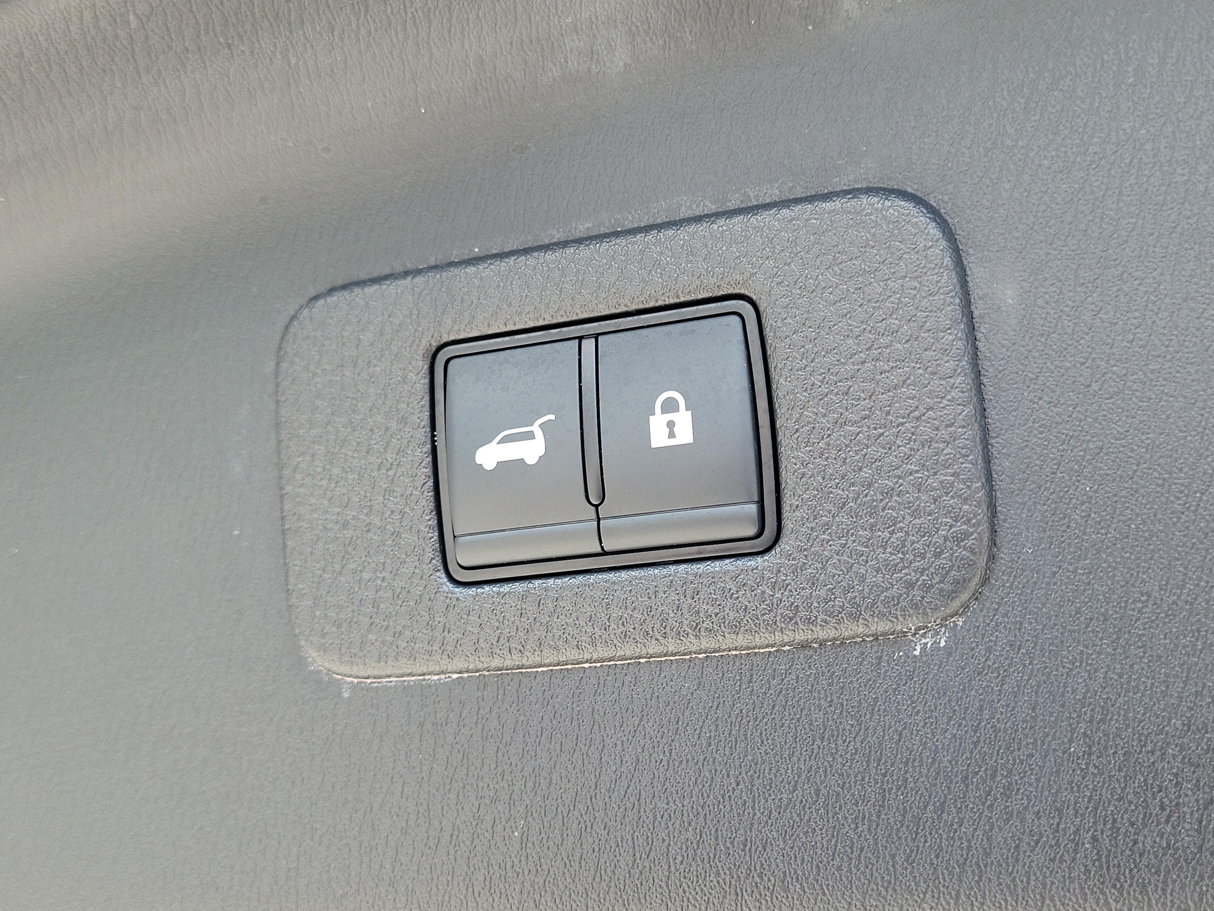 Certified 2023 Nissan Armada SL w/ Cargo Package AWD/4WD image 7