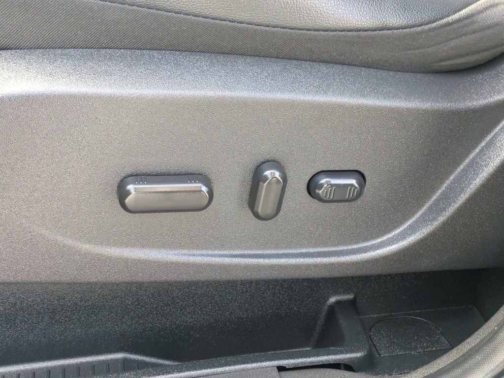 Used 2018 Ford Escape SEL w/ Ford Safe & Smart Package AWD/4WD image 21