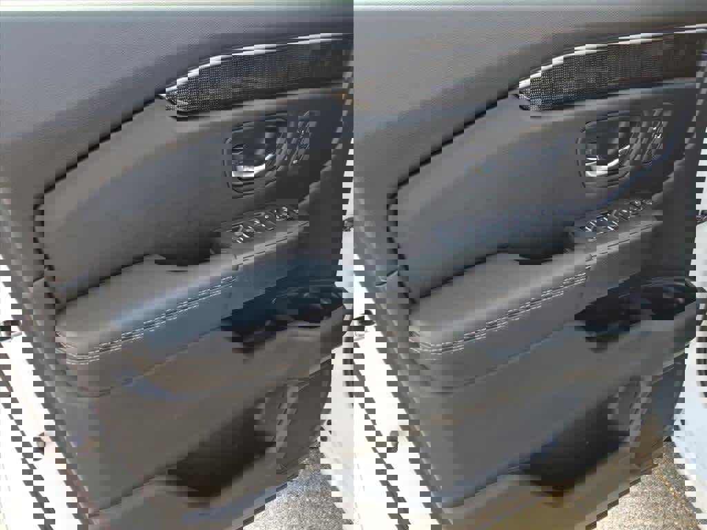 Used 2023 Honda Pilot Elite image 10