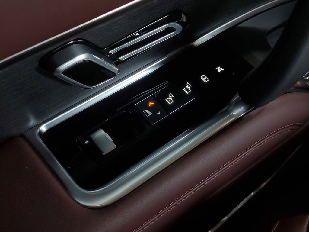 New 2026 Land Rover Range Rover SE image 27