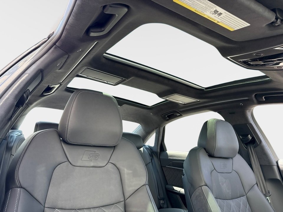 New 2025 Audi S8 image 11