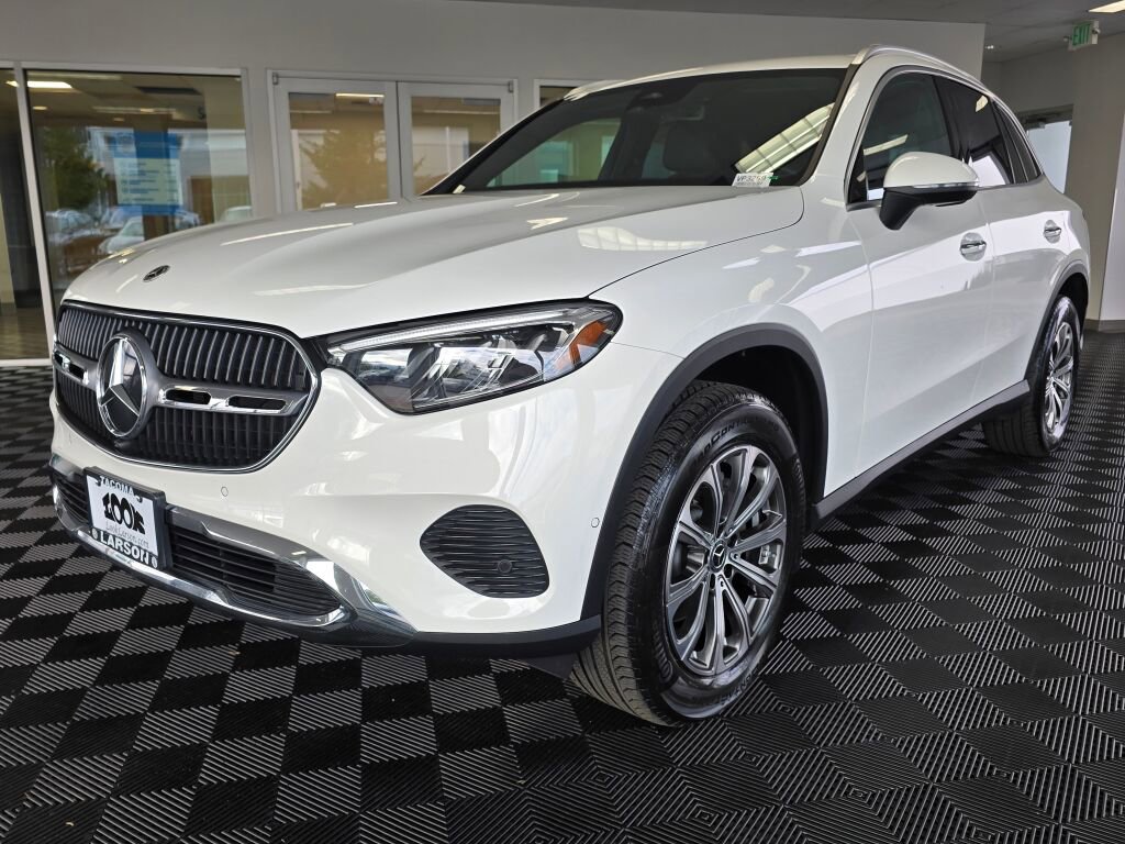 Used 2024 Mercedes-Benz GLC 300 4MATIC image 8