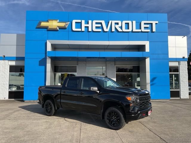 New 2025 Chevrolet Silverado 1500 Custom Trail Boss w/ LPO, Dark Essentials Package