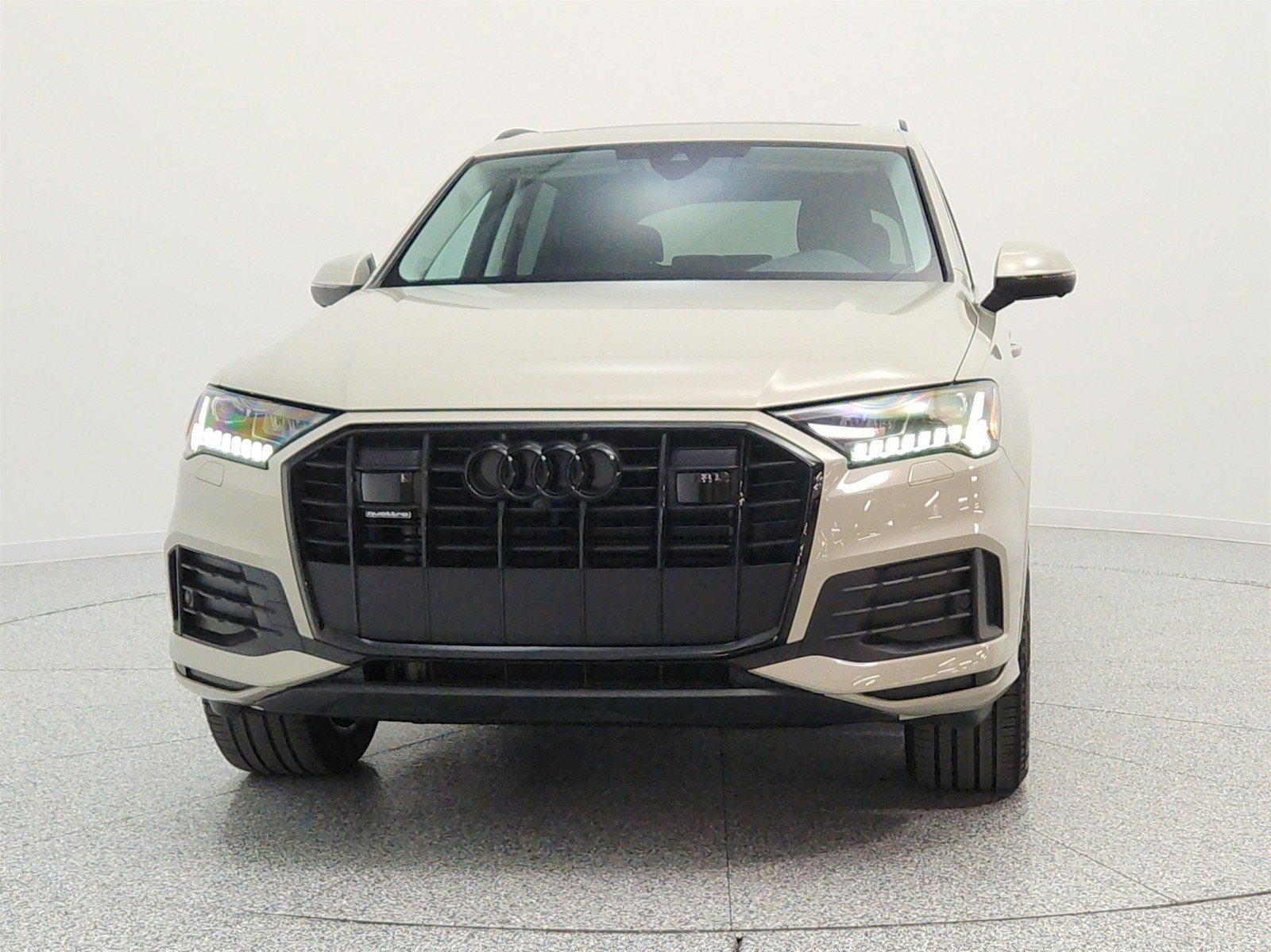 Used 2023 Audi Q7 2.0T Premium Plus w/ Premium Plus Package AWD/4WD image 2
