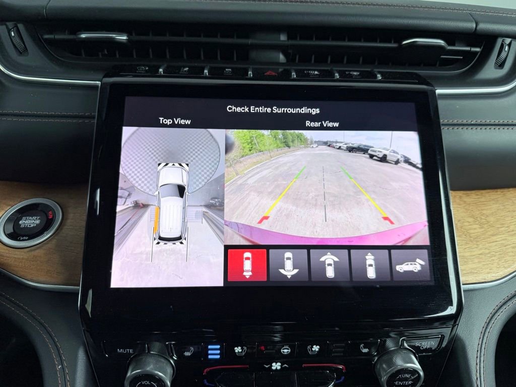 Used 2021 Jeep Grand Cherokee L Summit image 21