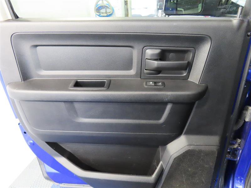 Used 2017 RAM 1500 Express AWD/4WD image 25