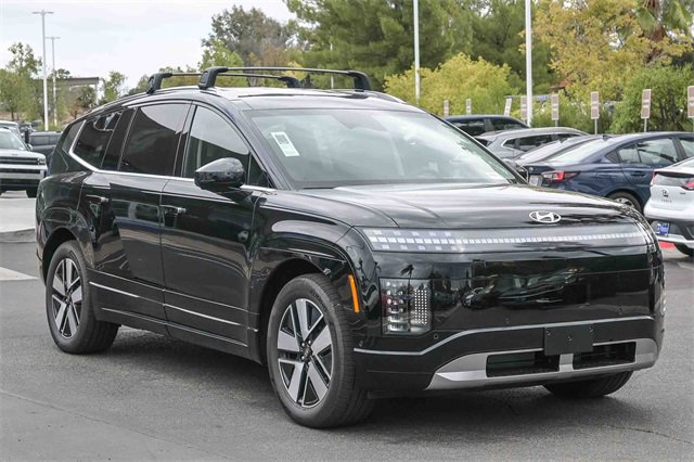 New 2026 Hyundai Ioniq 9 SEL image 3