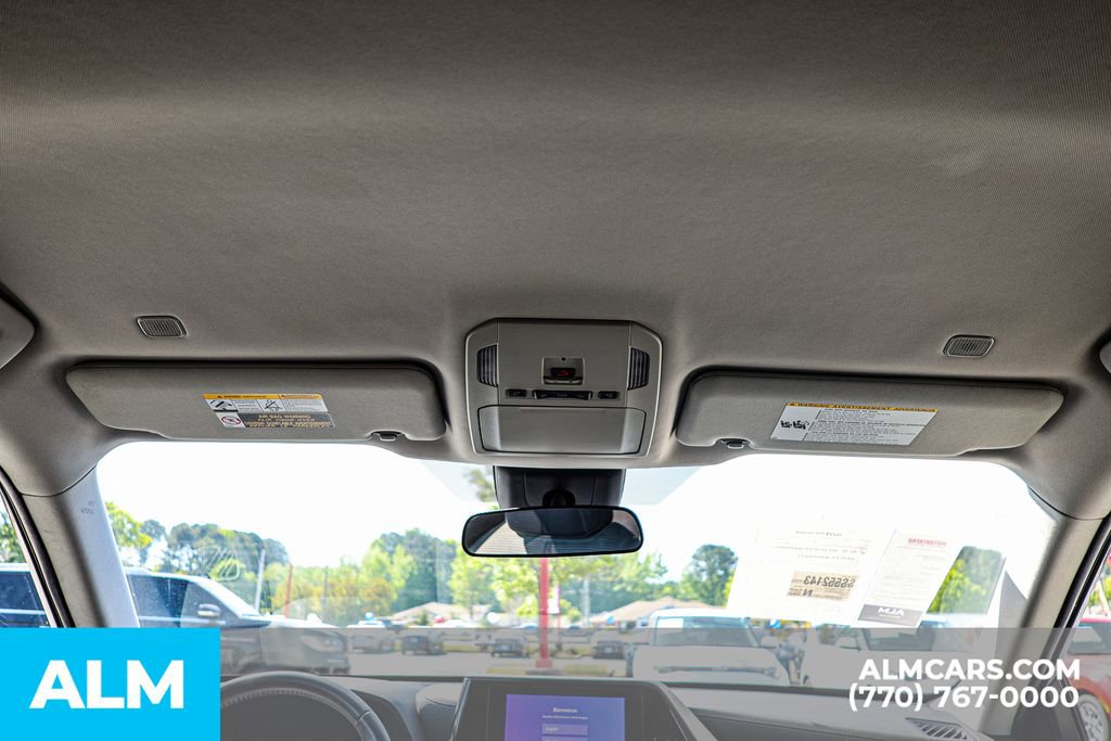 Used 2025 Toyota Highlander LE image 59