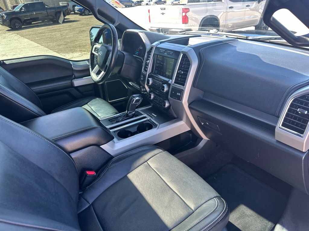 Used 2017 Ford F150 Lariat w/ Equipment Group 502A Luxury AWD/4WD image 30