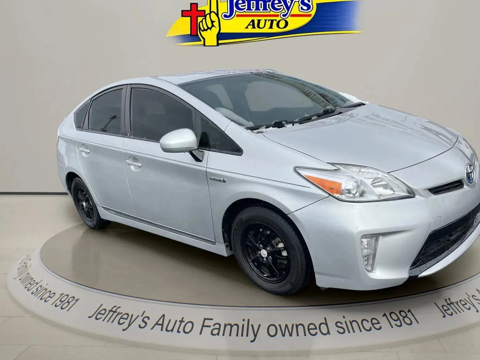 Used 2014 Toyota Prius Two image 9