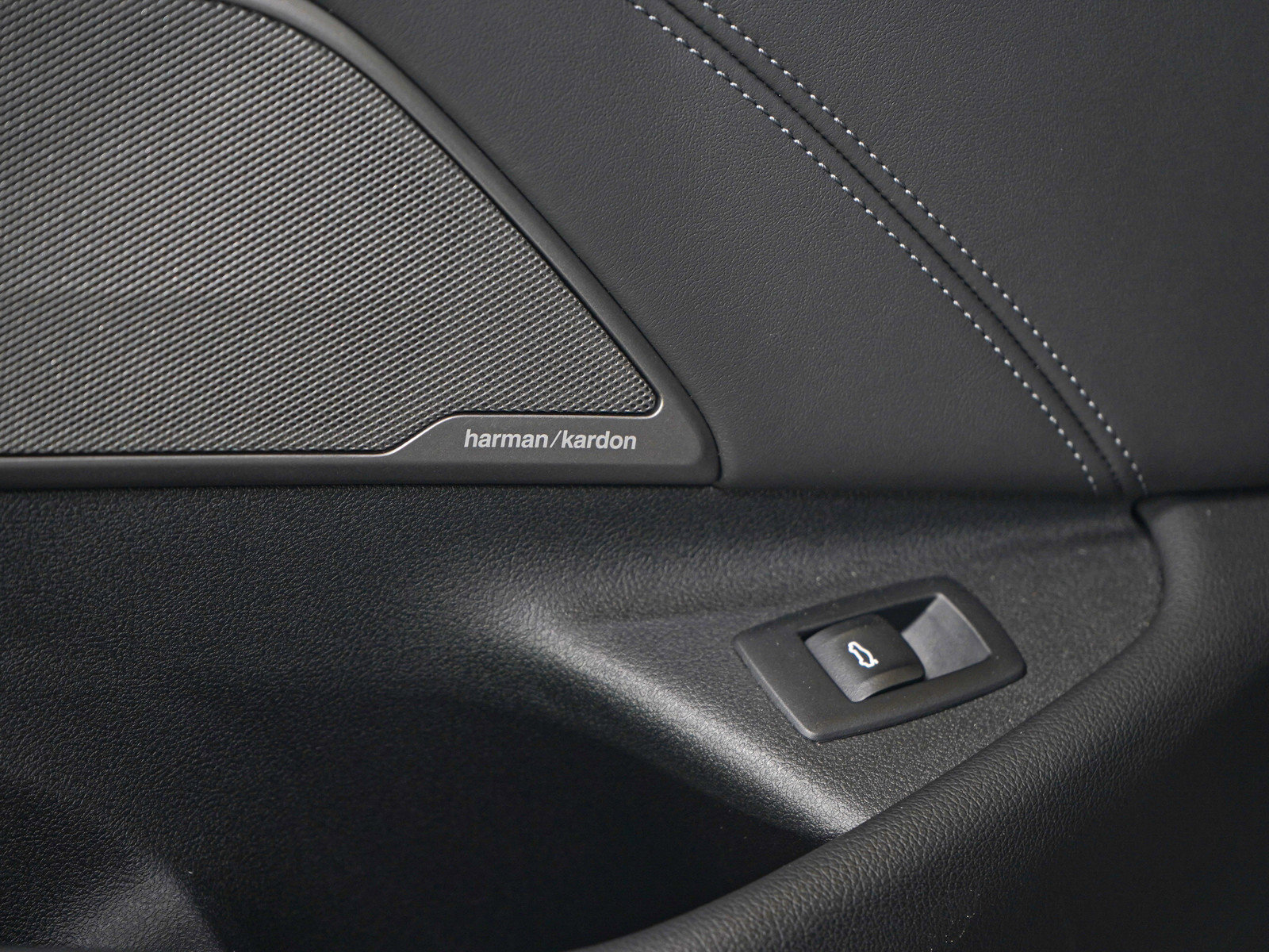 Used 2023 BMW M5 w/ Executive Package AWD/4WD image 25