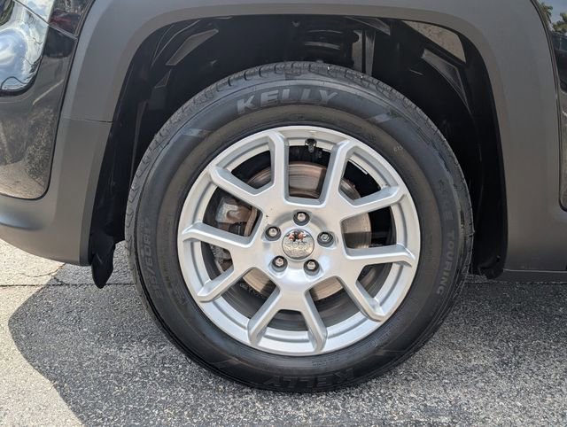 Used 2019 Jeep Renegade Latitude image 6