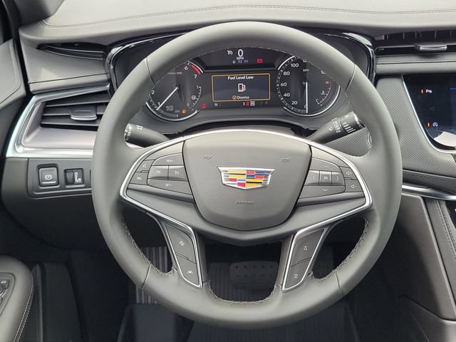New 2026 Cadillac XT5 Luxury w/ LPO, Floor Liner Package AWD/4WD image 9
