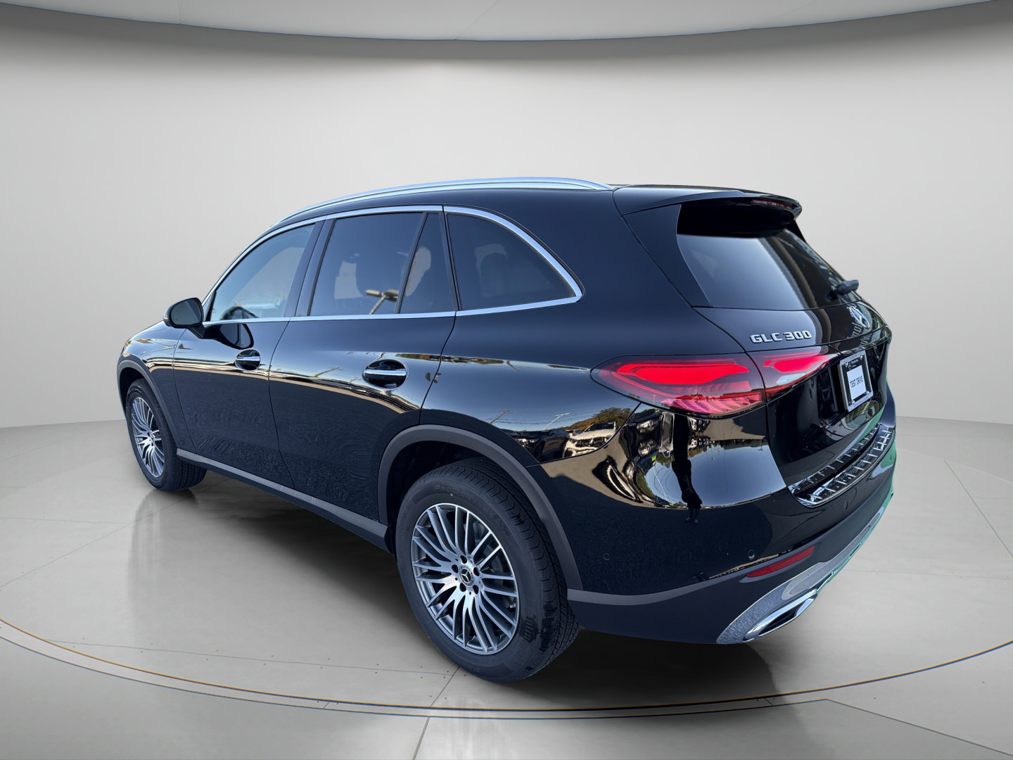 Certified 2026 Mercedes-Benz GLC 300 image 3