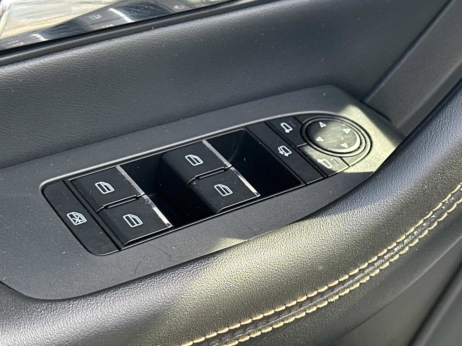 Used 2025 MAZDA CX-70 3.3 Turbo S w/ Premium Package image 17