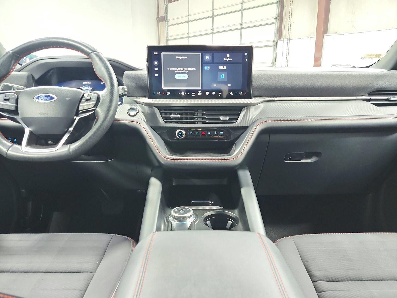 Used 2025 Ford Explorer ST-Line w/ ST-Line Street Pack AWD/4WD image 25