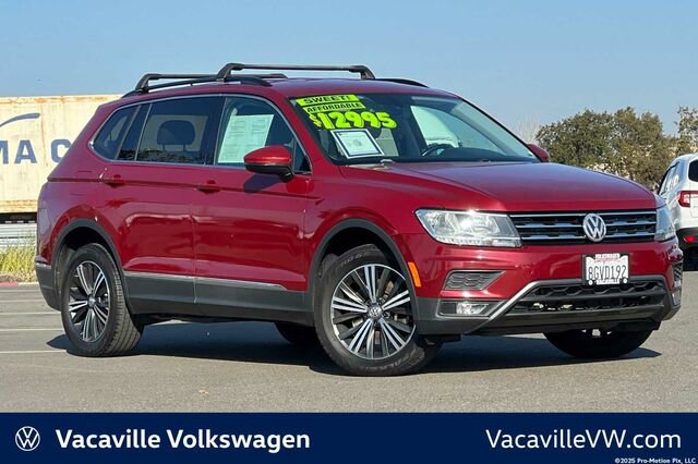 Used 2018 Volkswagen Tiguan SE w/ 18" Alloy Wheels Package