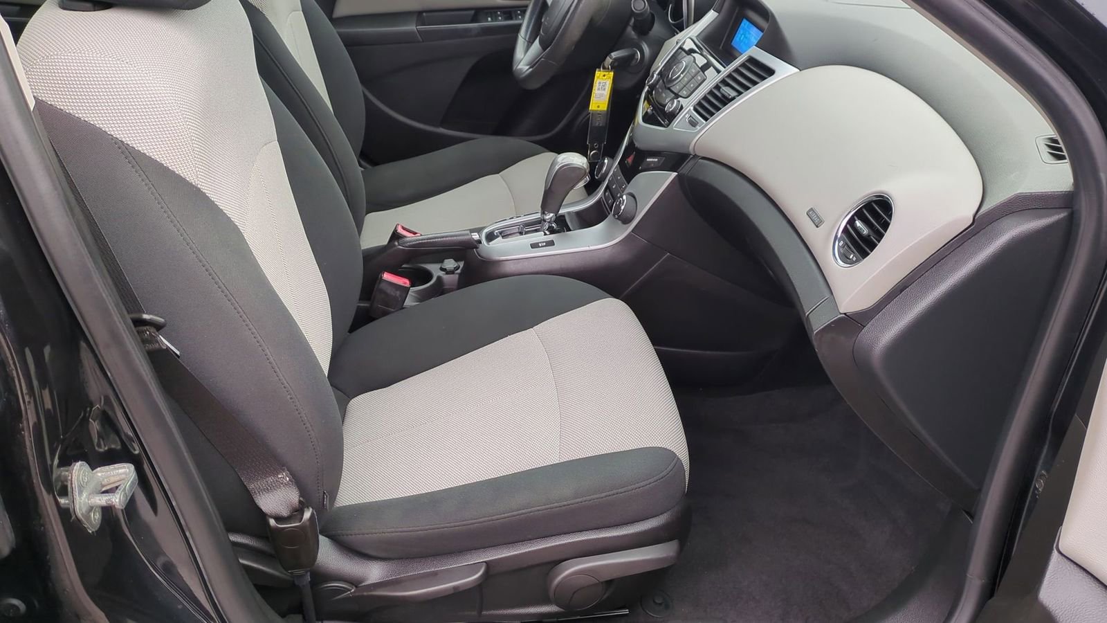 Used 2011 Chevrolet Cruze LS w/ Connectivity Package image 21