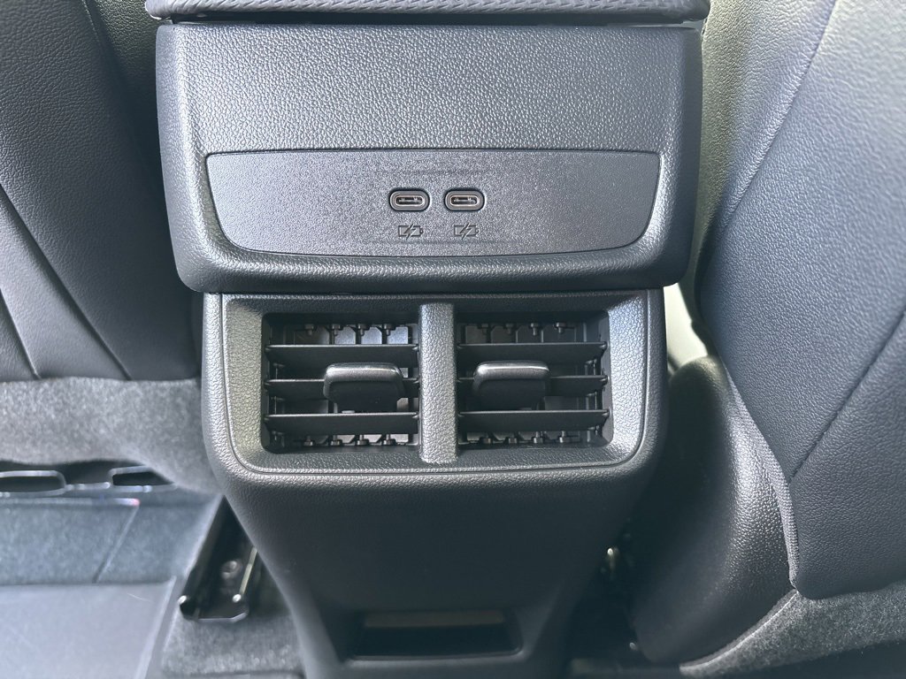 New 2026 Chevrolet Equinox LT w/ Convenience Package II image 11