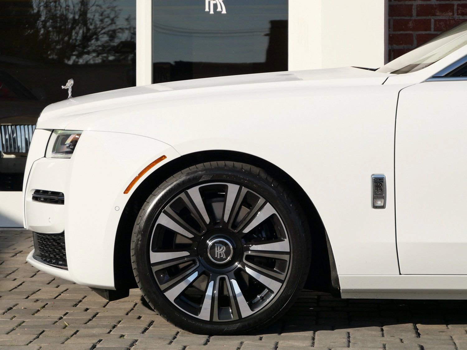 Used 2024 Rolls-Royce Ghost image 12