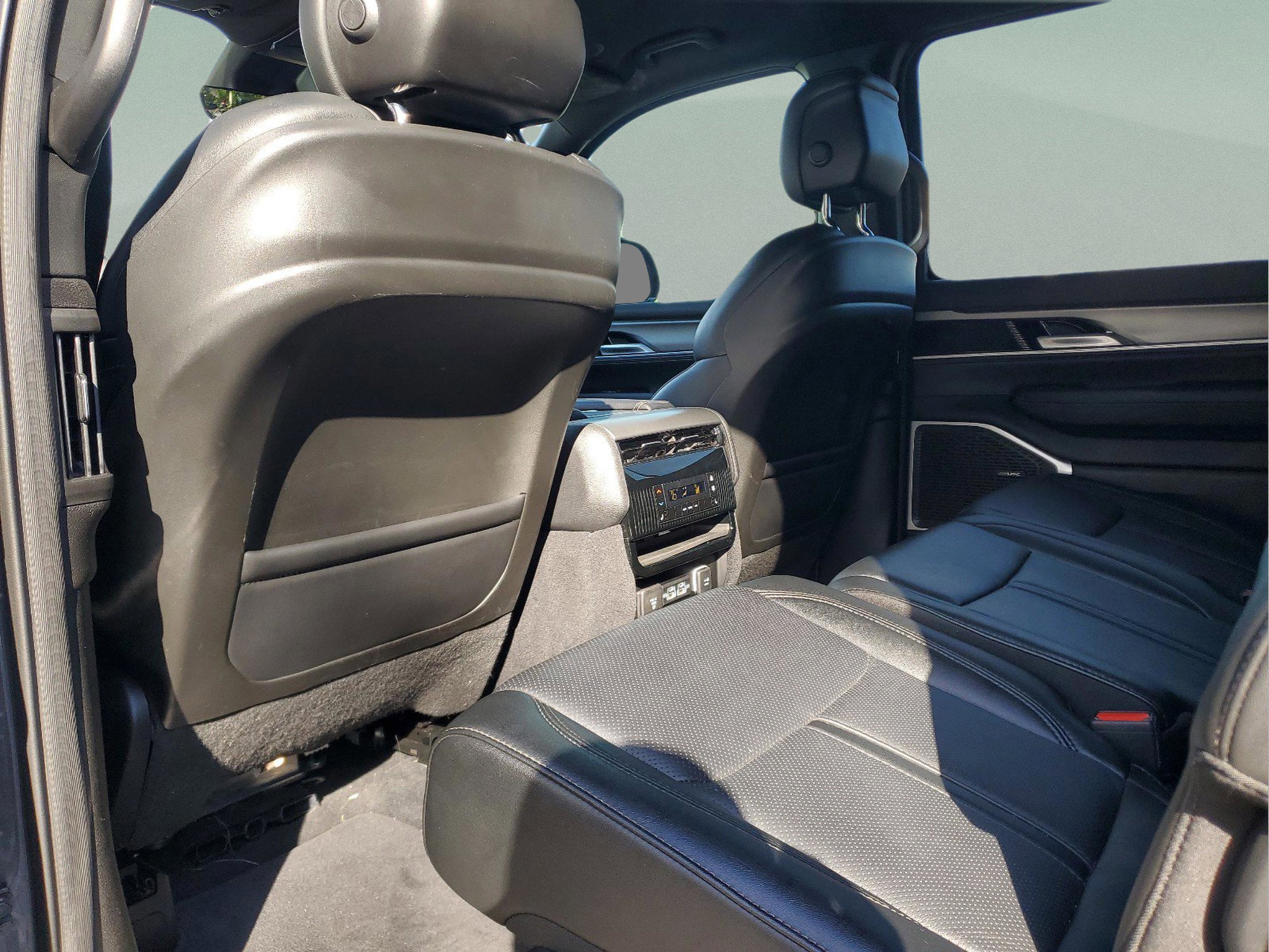 Certified 2025 Jeep Wagoneer Series II image 8