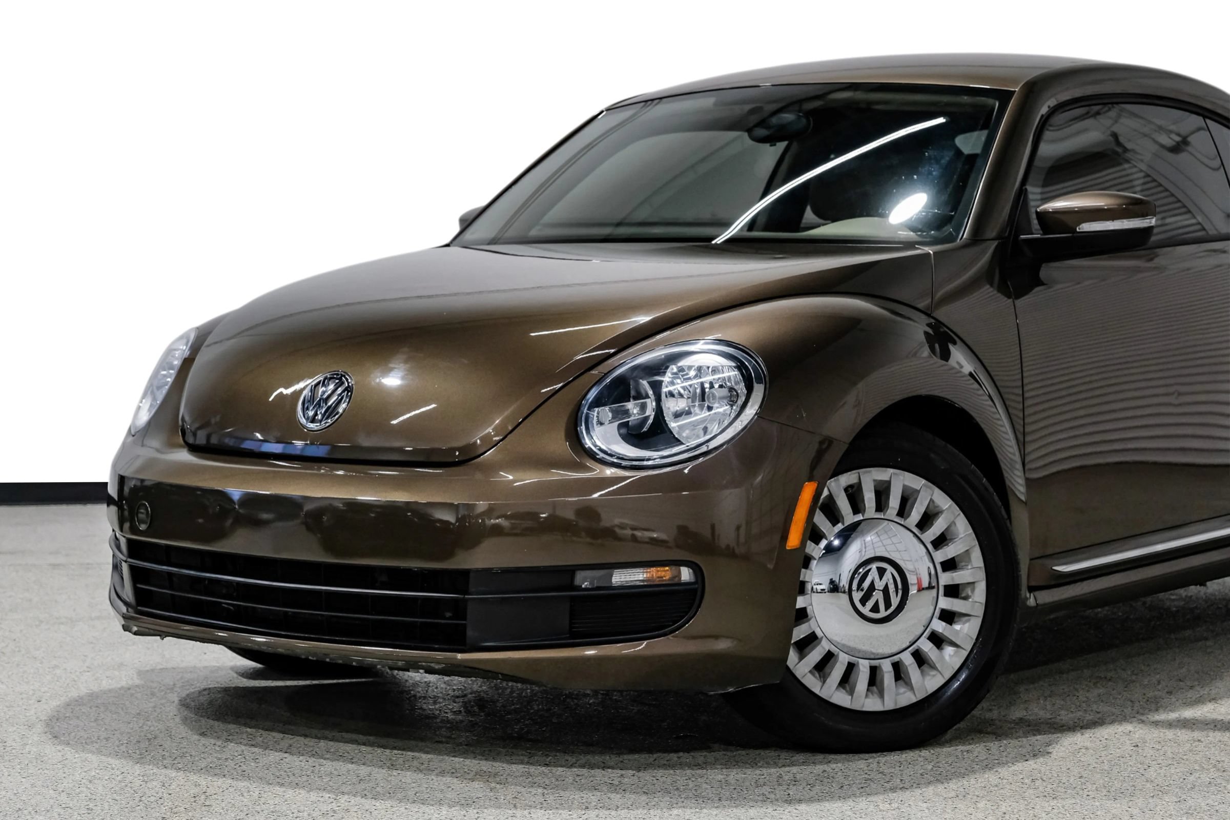 Used 2014 Volkswagen Beetle 1.8T FWD image 12