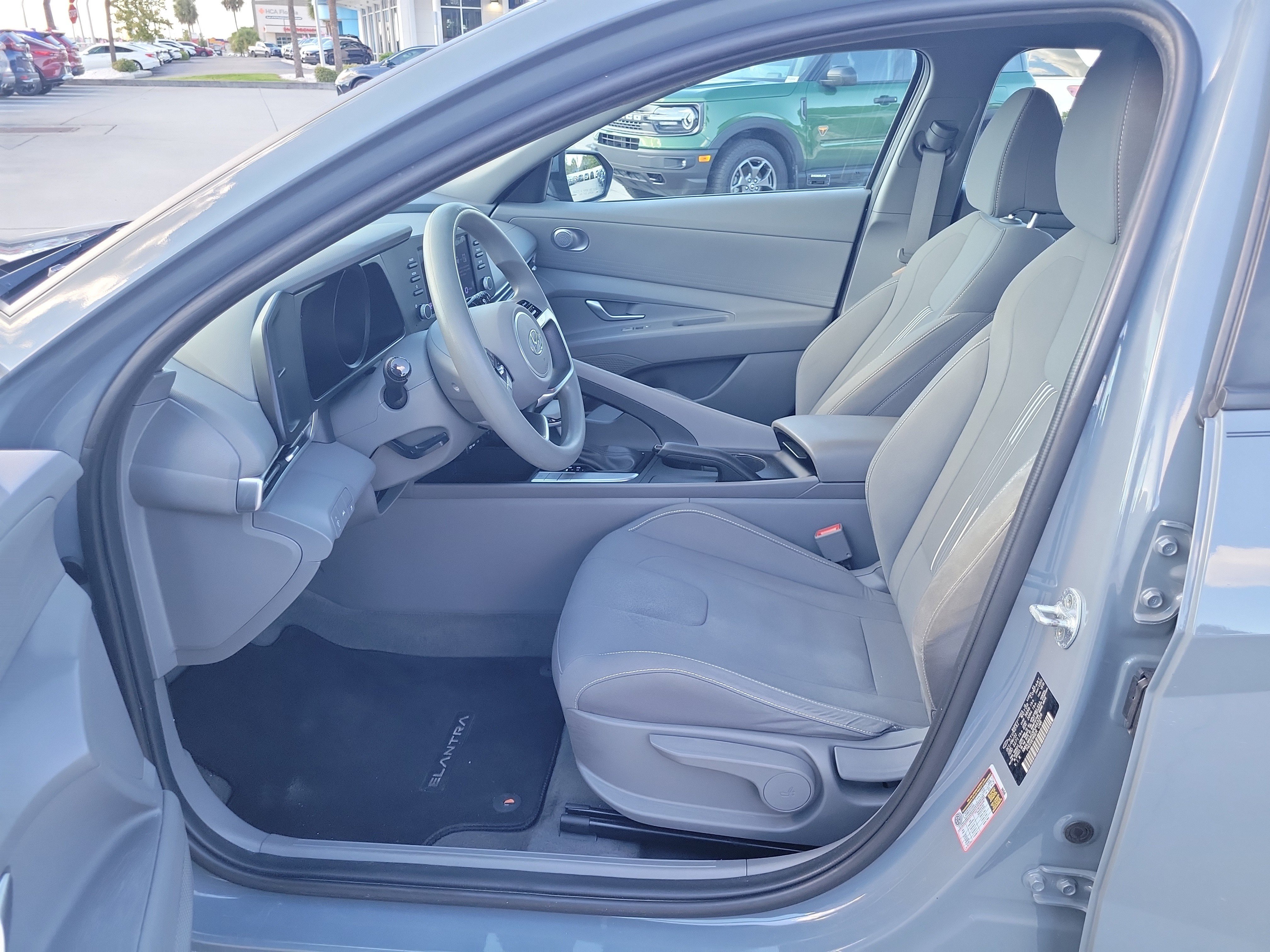 Used 2023 Hyundai Elantra SEL FWD image 19