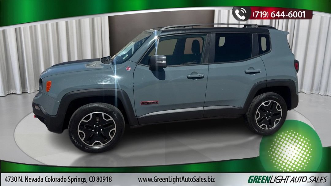 Used 2016 Jeep Renegade Trailhawk AWD/4WD image 2