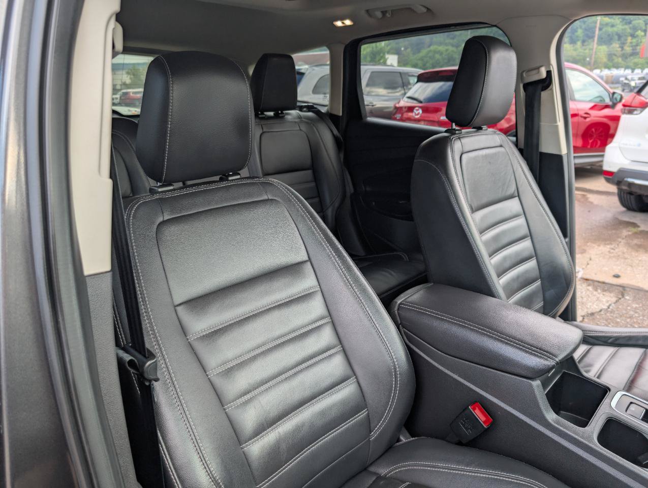 Used 2019 Ford Escape Titanium AWD/4WD image 55