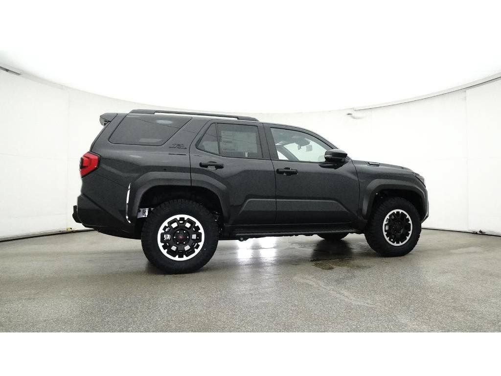 Used 2025 Toyota 4Runner TRD Off-Road AWD/4WD image 32