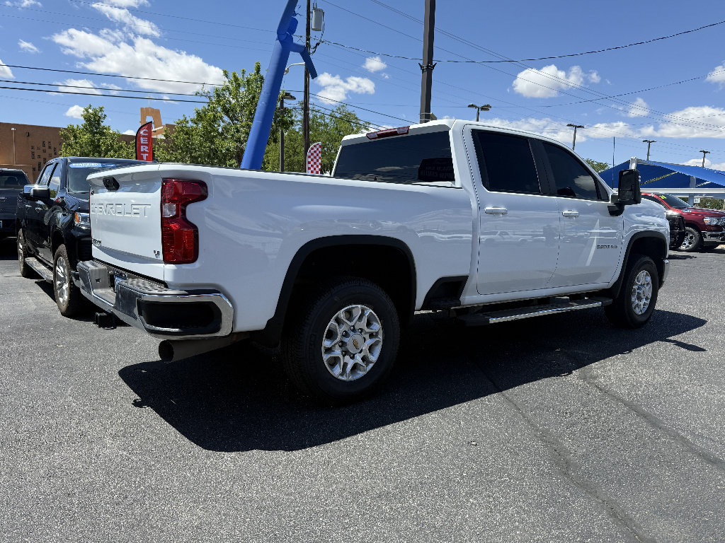 Used 2025 Chevrolet Silverado 2500 LT AWD/4WD image 5