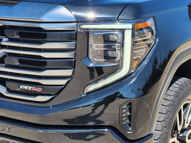Used 2022 GMC Sierra 1500 AT4 w/ AT4 Premium Package AWD/4WD image 9