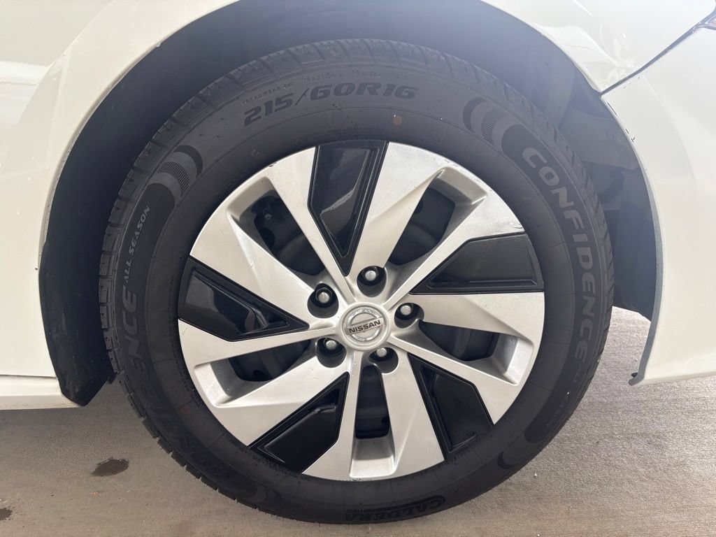Used 2019 Nissan Altima 2.5 S FWD image 11