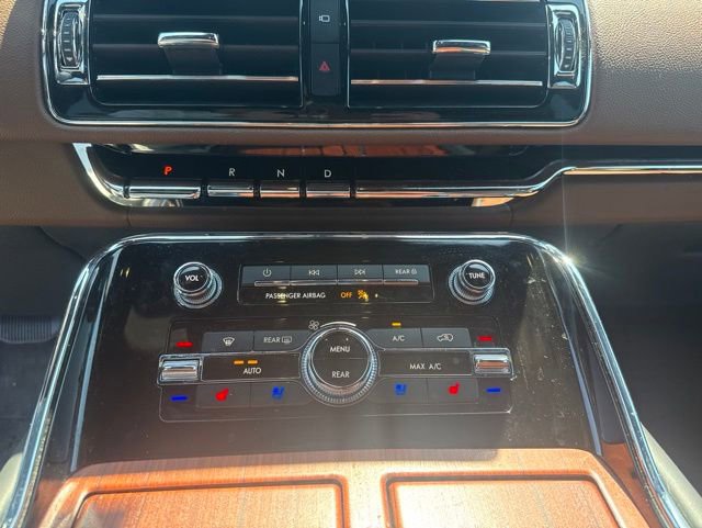 Used 2024 Lincoln Navigator L Reserve AWD/4WD image 18